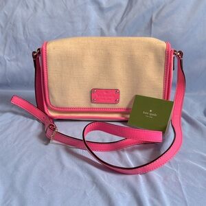 35. RARE COLOUR - Kate Spade Fynn Horseshoe Cove Bag Natural & Neon Pink